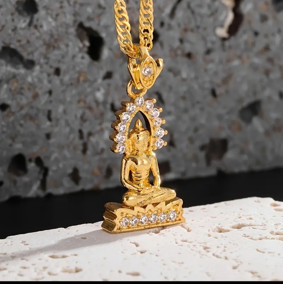 Buddha Necklace Dainty with simulated diamond Gold chain - Picture 3 of 4